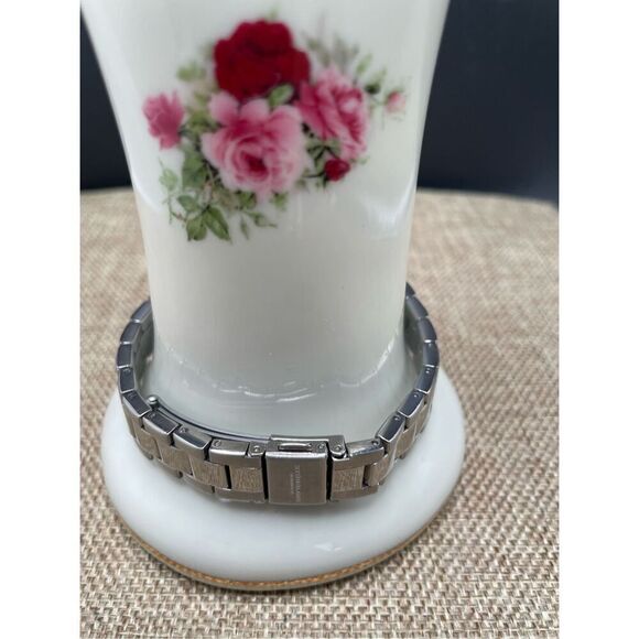 stuhrling Allure 607L Quartz 32mm Classic Women’s Wrist Watch Silver - Picture 3 of 10